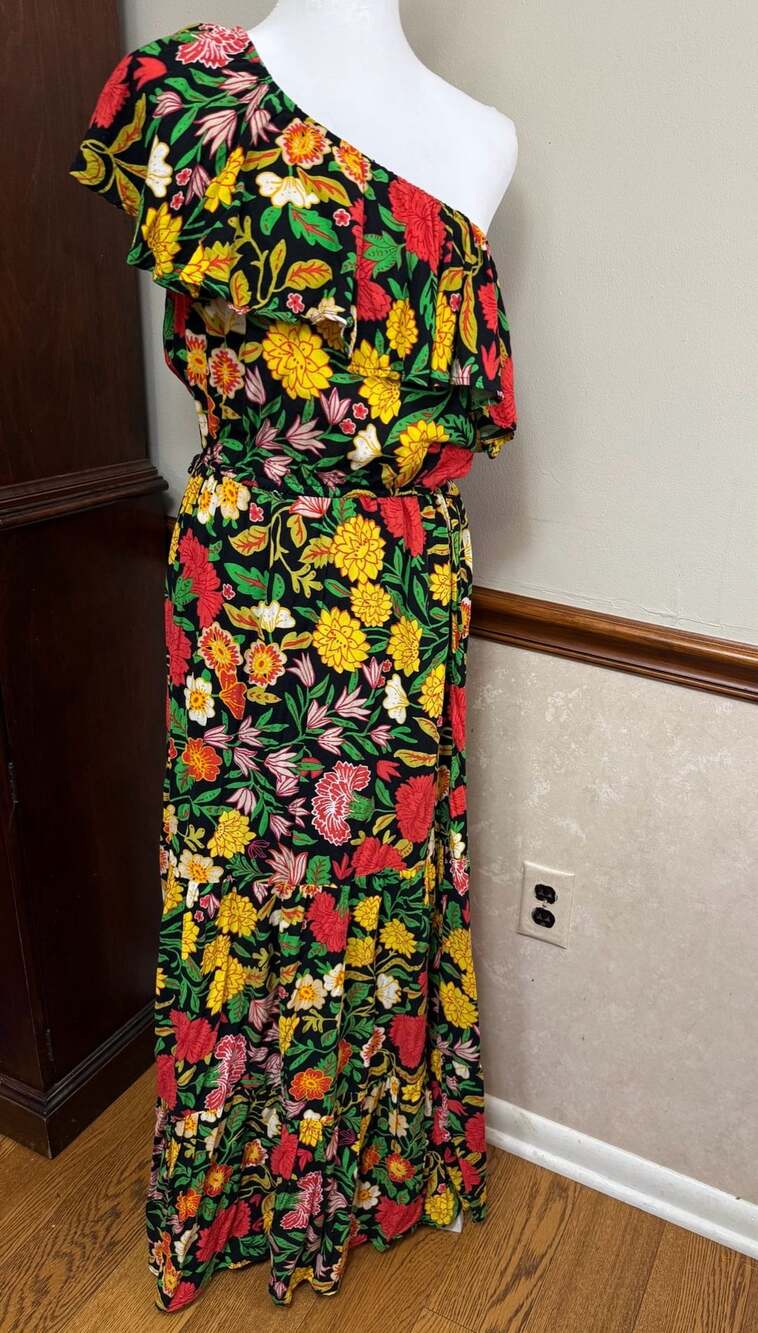 Flying Tomato Women's Bold Print One Shoulder Maxi Dress Size M